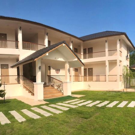 แหลมงอบเฮาส์ Laemngob House Villa Екстериор снимка
