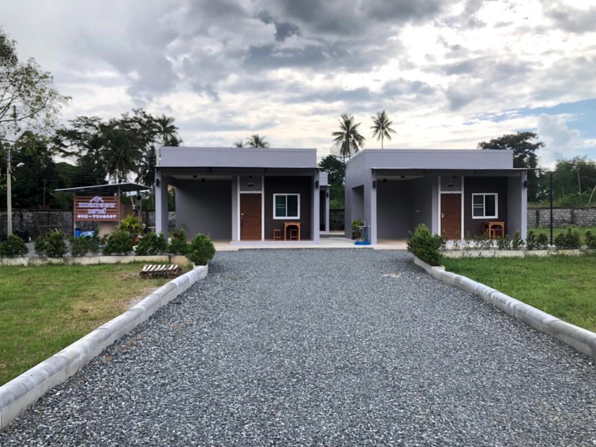 แหลมงอบเฮาส์ Laemngob House Villa Екстериор снимка